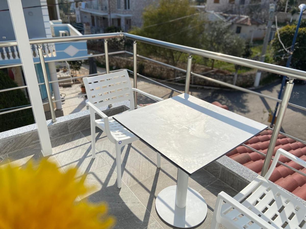 Villa Center Ksamil Exteriör bild