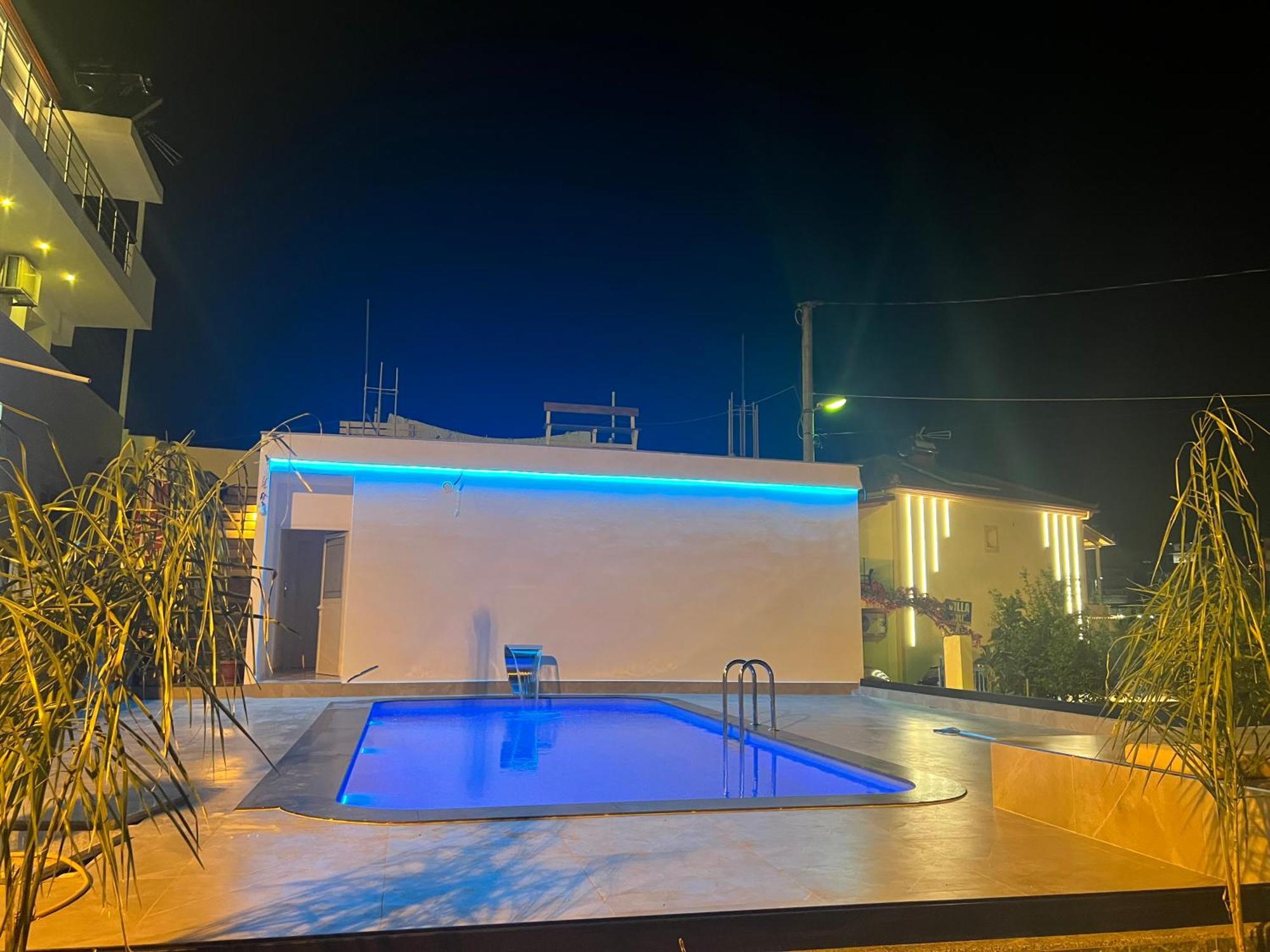 Villa Center Ksamil Exteriör bild